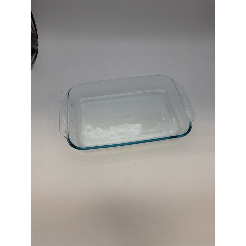 Vintage PYREX 13"x9x2" Glass 3qt Casserole Baking Dish #233 Made In The USA